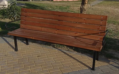 Скамейка деревянная на металлической основе тип 2